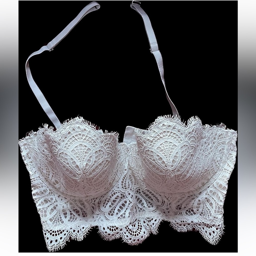 Victoria’s Secret lace corset bra. Size 34DD.